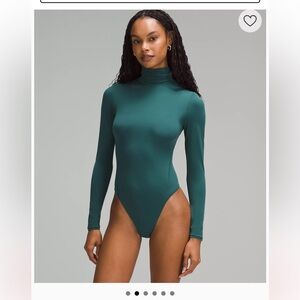 NWT ultra soft Nulu bodysuit size small